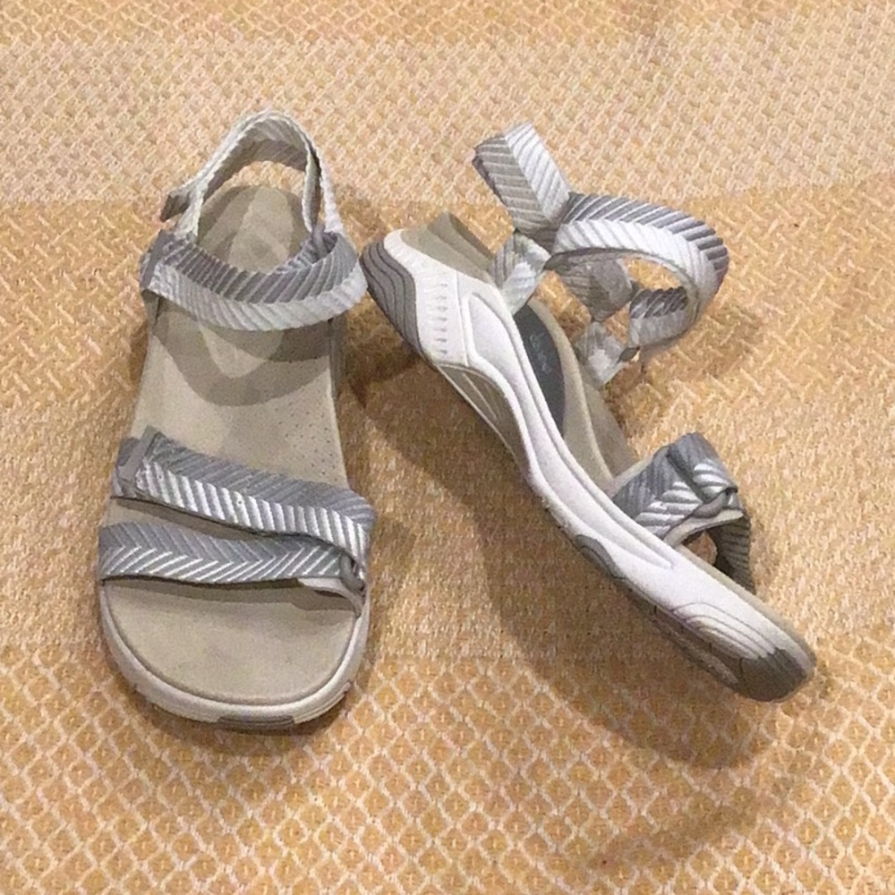 Women’s Dansko Racquel Walking Sandal -adj straps, size 8.5 - 9 EU 39 white/gray